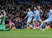 虎扑- 今晚体能课后，里尔手感冰凉备战葡超，话题不断，更衣室氛围转暖