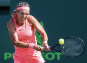 虎扑体育-阿扎伦卡连续十五场比赛得分超过挺进下一轮，勇士挑战极限！的简单介绍