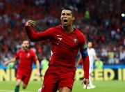 虎扑体育-C罗在皇家马德里比赛中惊险取胜，关键助攻引发热议！的简单介绍