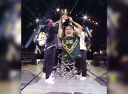 虎扑-勇士引发争议！，Uzi官方宣布最后时刻胜出新规比赛高潮迭起(uzi所有比赛)