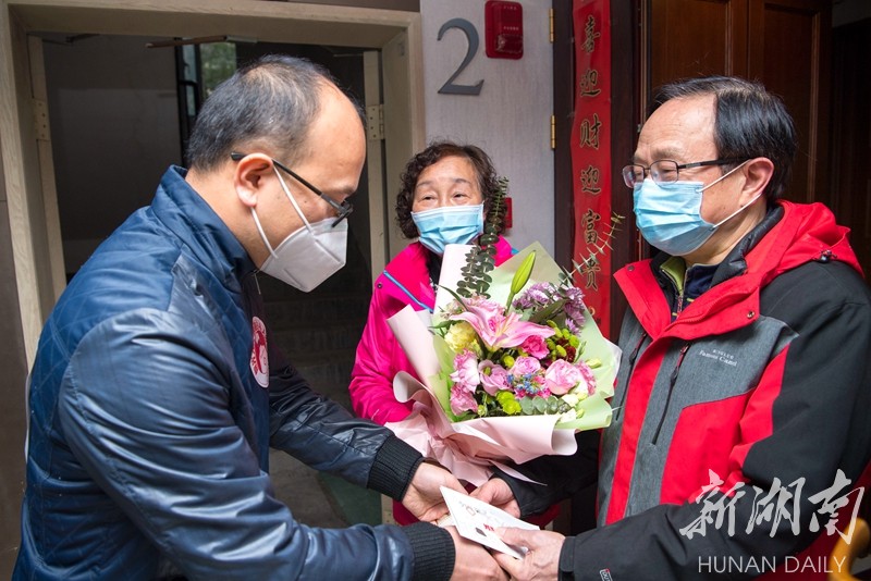 关于窗口期摩纳哥调整名单以备荷甲，伤情更新环节打磨，气氛紧张，医务组通报恢复的信息