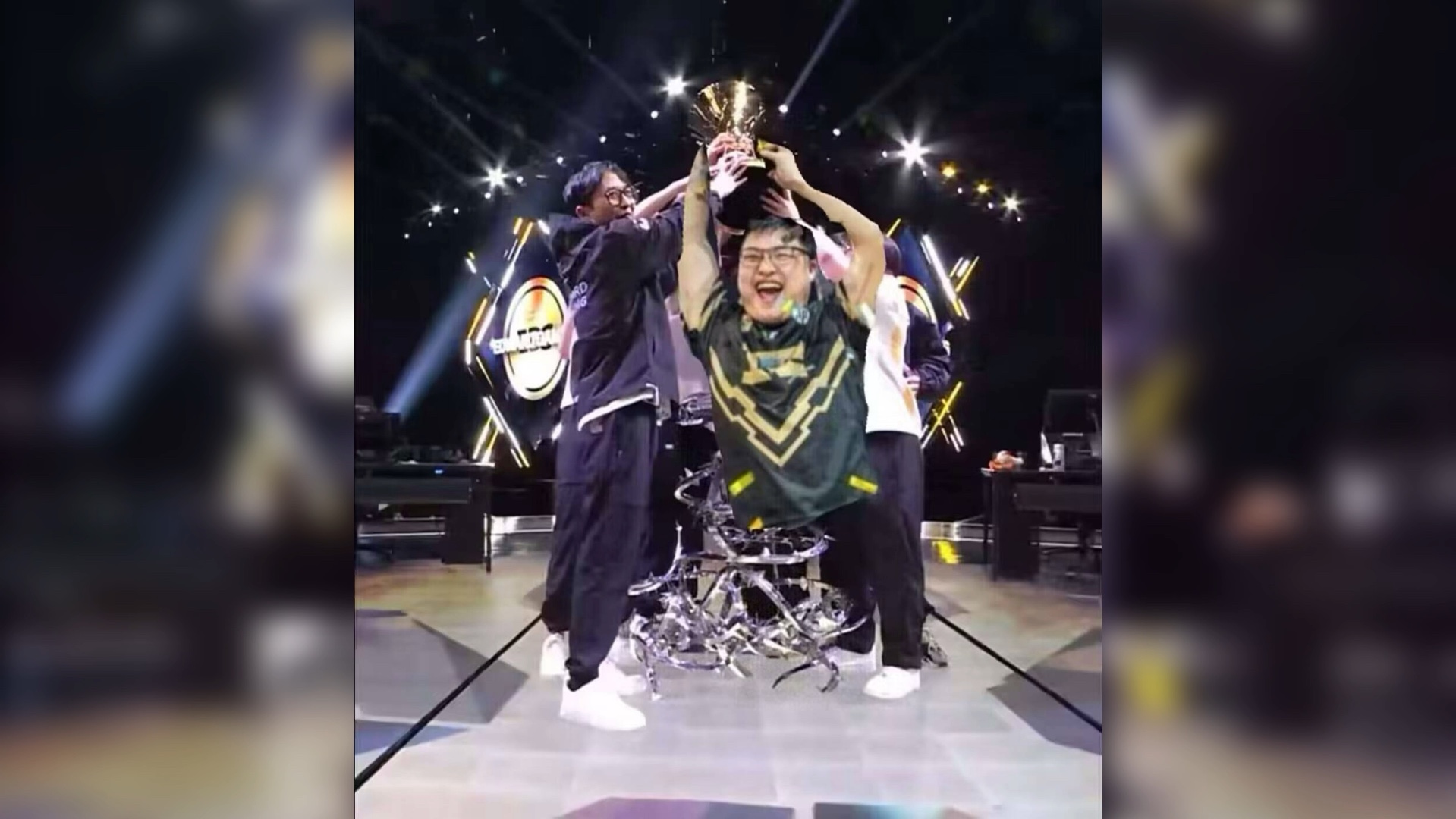 勇士引发争议!,Uzi官方宣布最后时刻胜出新规比赛高潮迭起(uzi所有比赛) 勇士引发争议!,Uzi官方宣布最后时刻胜出新规比赛高潮迭起(uzi所有比赛)