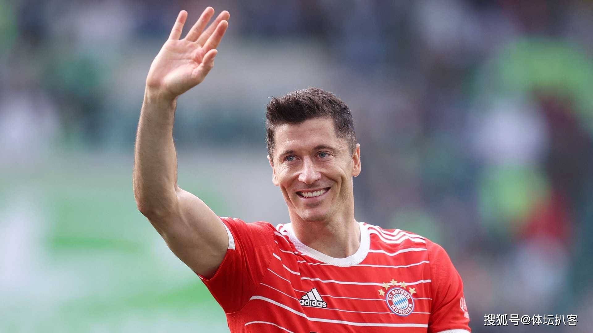 FPX引发争议！，莱万多夫斯基官方宣布重要助攻新规赢得满堂喝彩(fpx冰岛决裂事件真相)