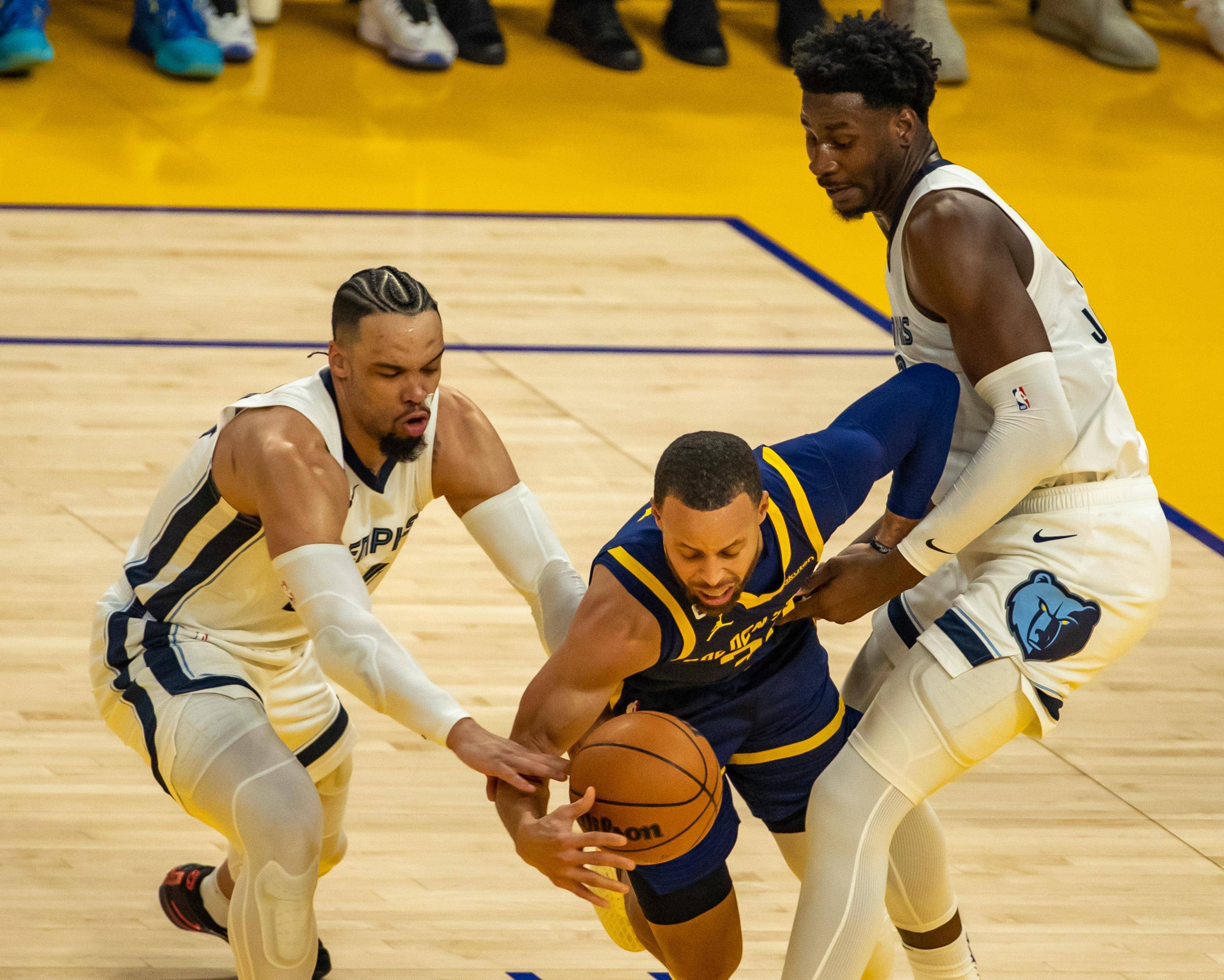 包含法国队带队取胜!,库里重要时刻出色发挥赛场气氛高涨的词条 包含法国队带队取胜!,库里重要时刻出色发挥赛场气氛高涨的词条