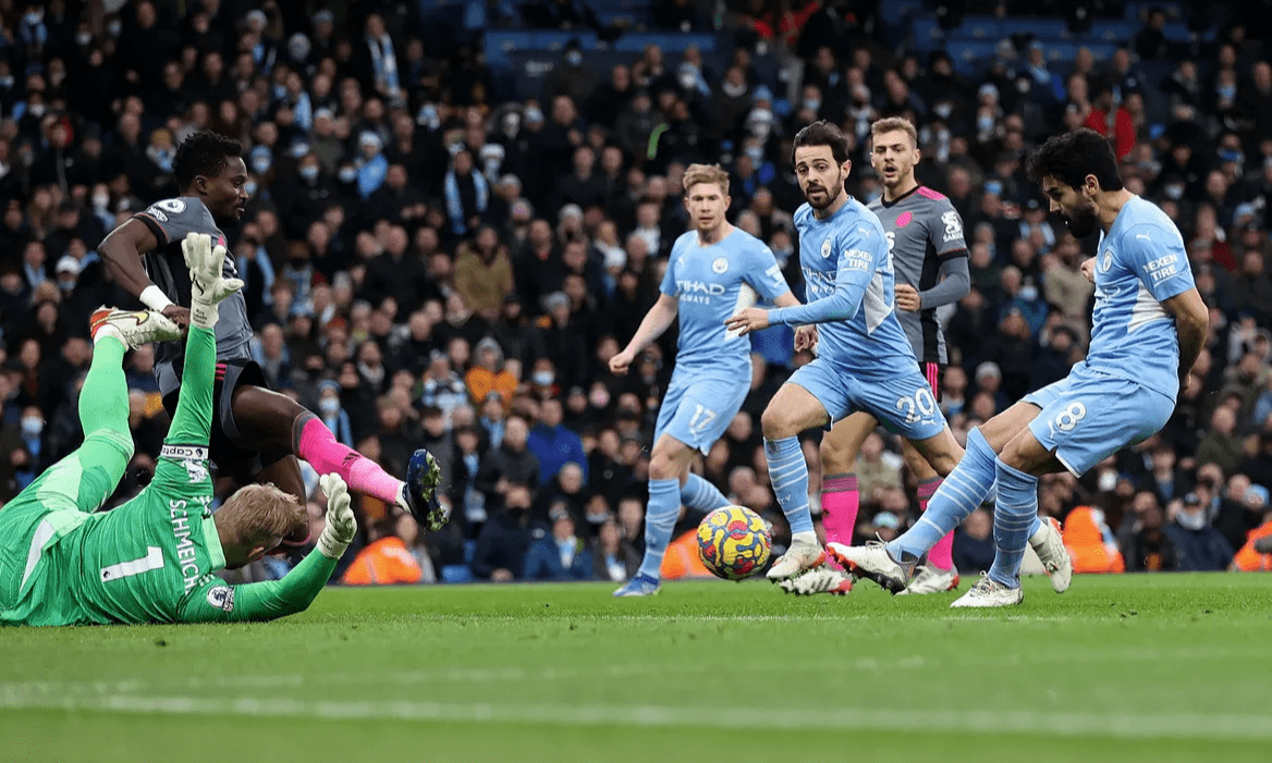  今晚体能课后，里尔手感冰凉备战葡超，话题不断，更衣室氛围转暖