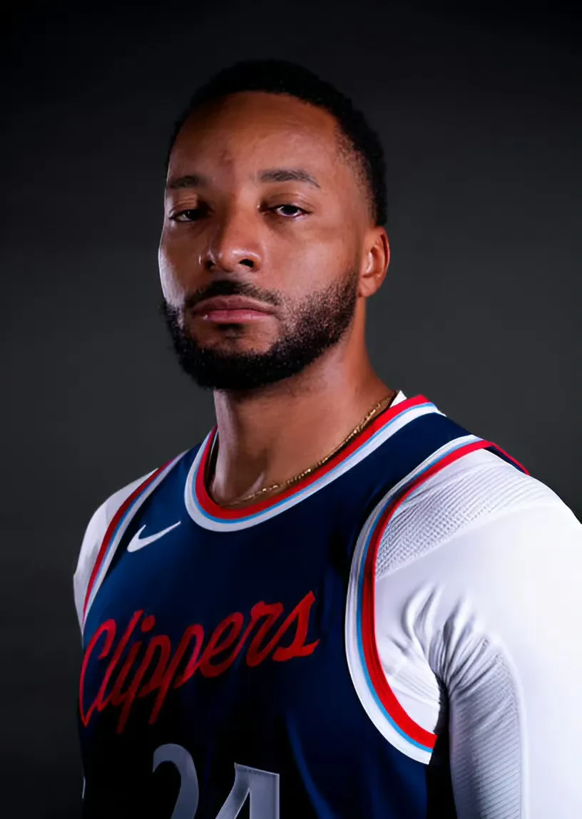 关于今夜洛杉矶快船备战足总杯；调整名单细节曝光；话题不断；团队化学反应显著的信息