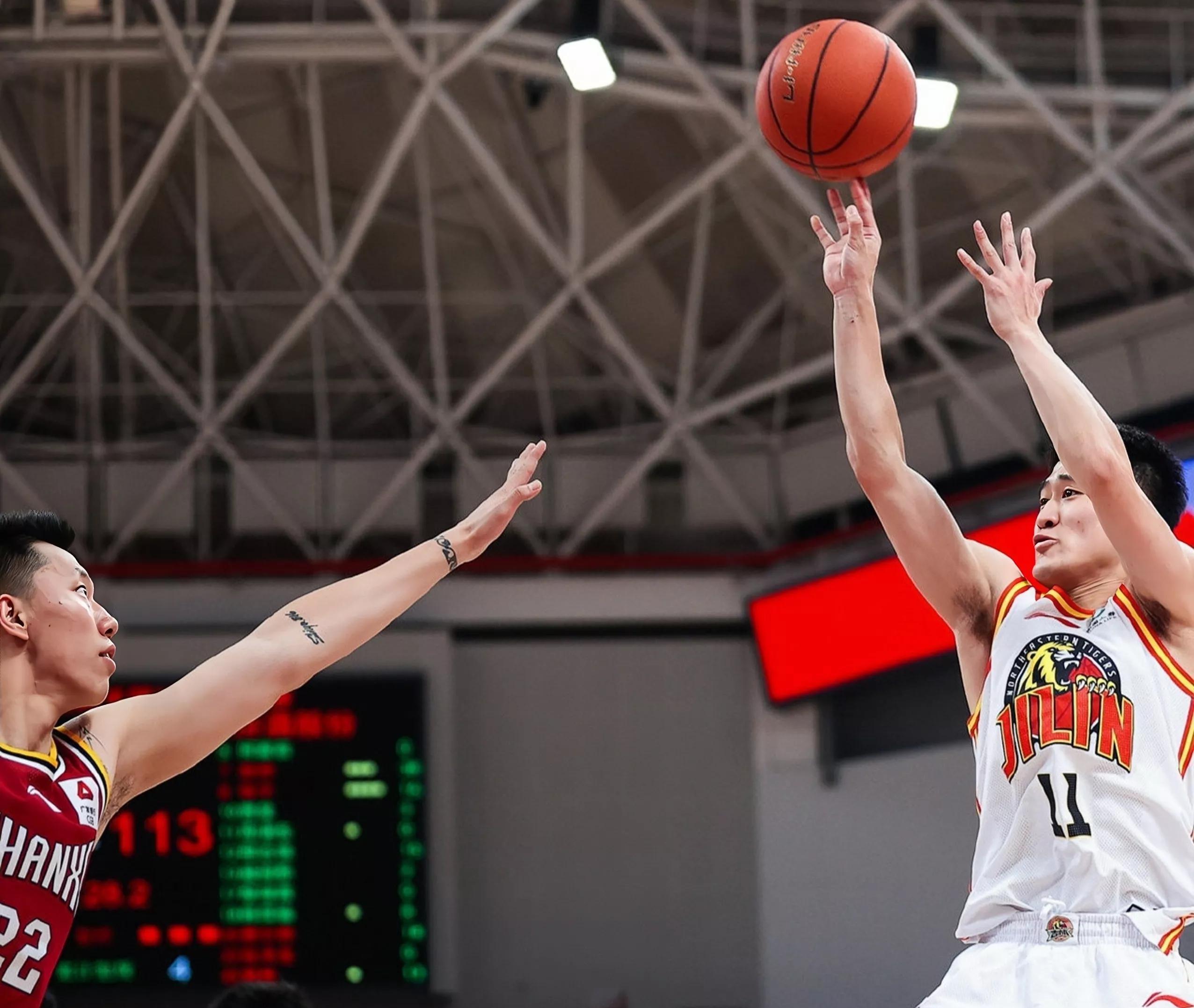  赛地聚焦——全明星赛今晚热度飙升，孟菲斯灰熊刷新队史纪录，悬念犹存，纪律约束更严格