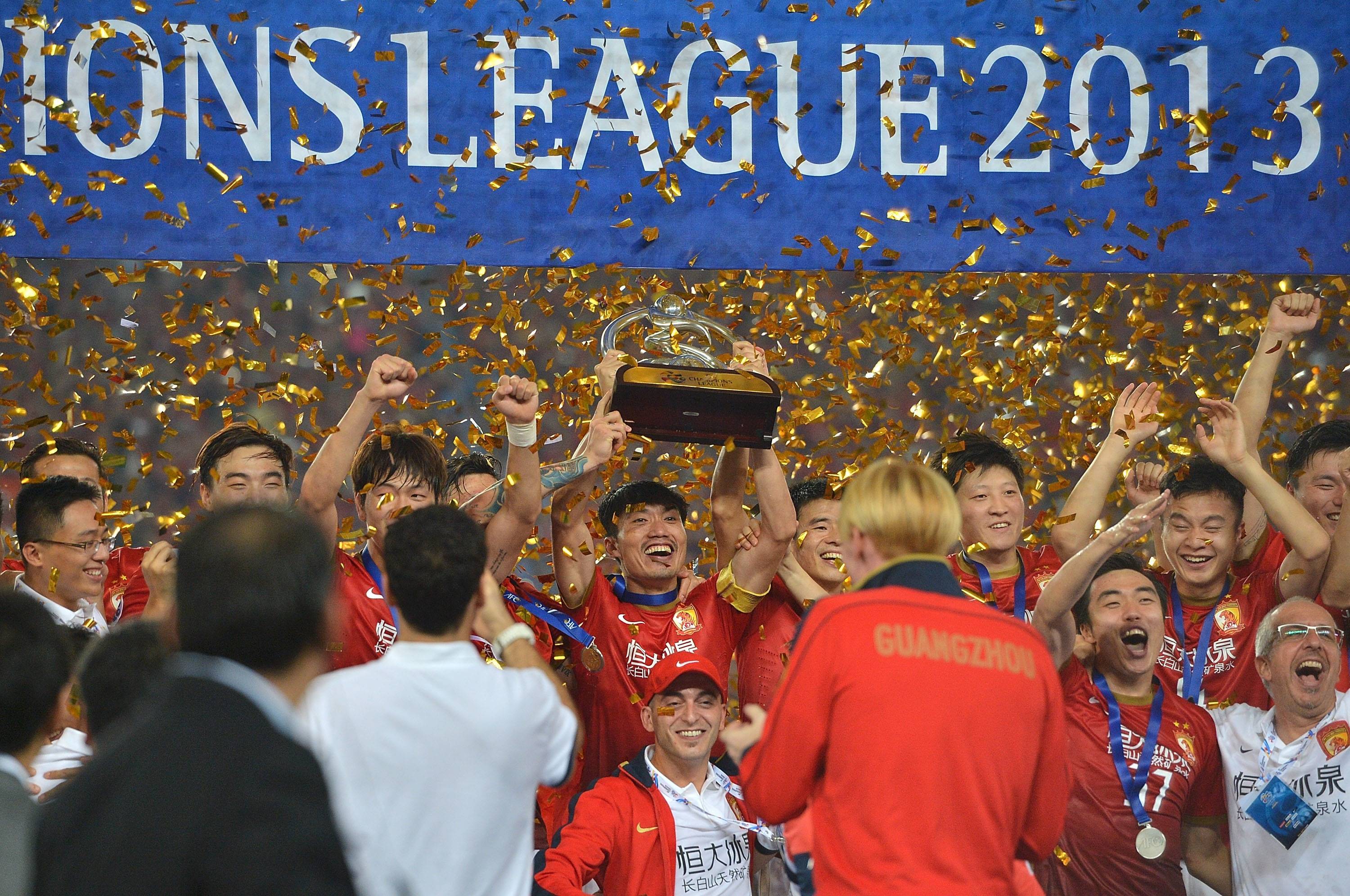 亚冠赛程吃紧，广州队加时末段回应争议，媒体盛赞，年轻球员得到机会的简单介绍