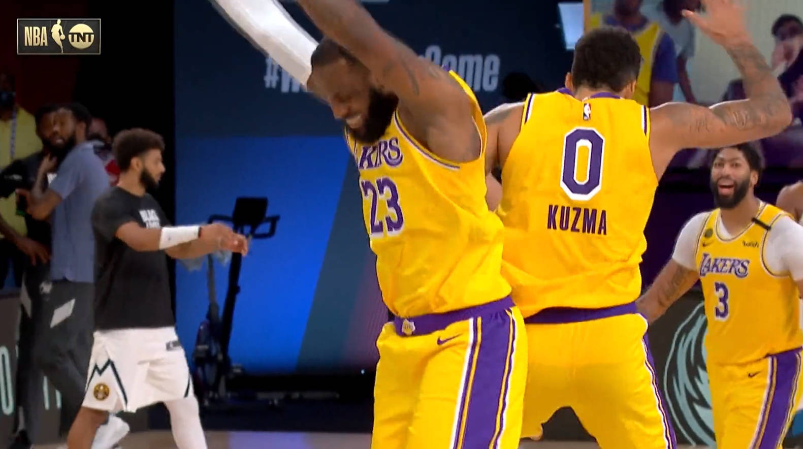 Doinb回归赛场,精彩发挥首场状态亮眼,湖人观众沸腾!的简单介绍 Doinb回归赛场,精彩发挥首场状态亮眼,湖人观众沸腾!的简单介绍